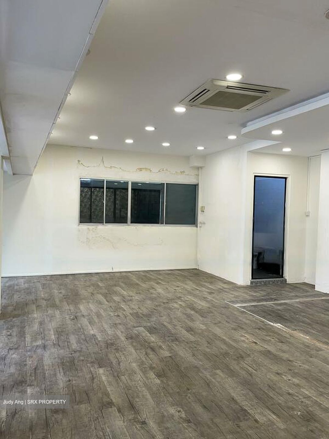 South Bridge Road (D1), Retail #485368641